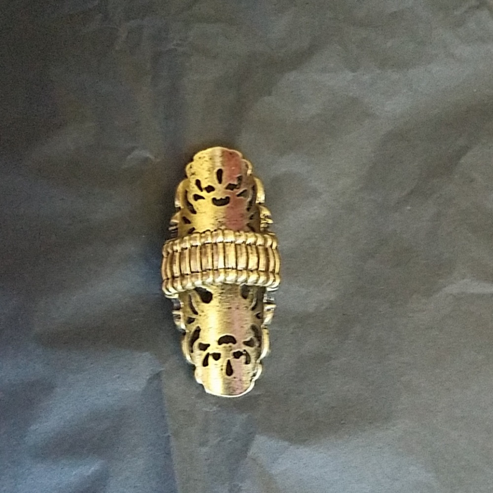 Statement Ring - Picture 3 of 6